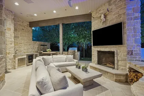 220 Merrie Way Lane Houston TX 77024