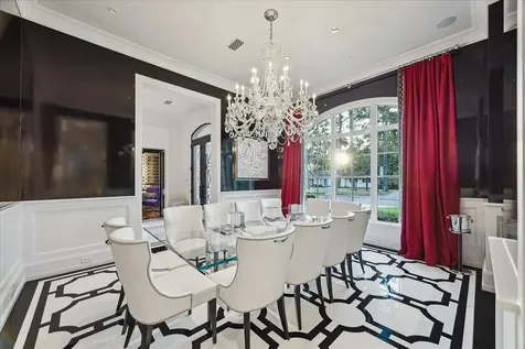 220 Merrie Way Lane Houston TX 77024