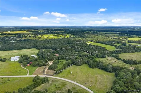 7750 Rolling Creek Road Burton TX 77835