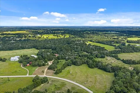 7750 Rolling Creek Road Burton TX 77835