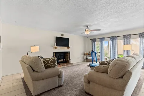 18 Arrowhead Drive Huntsville TX 77320