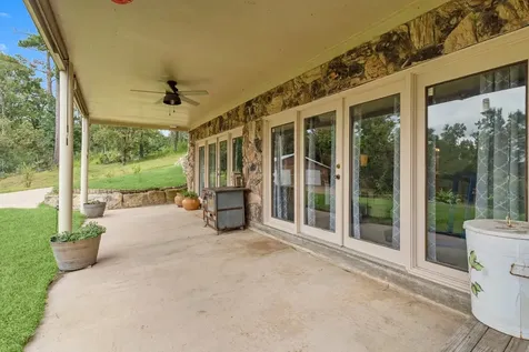 18 Arrowhead Drive Huntsville TX 77320