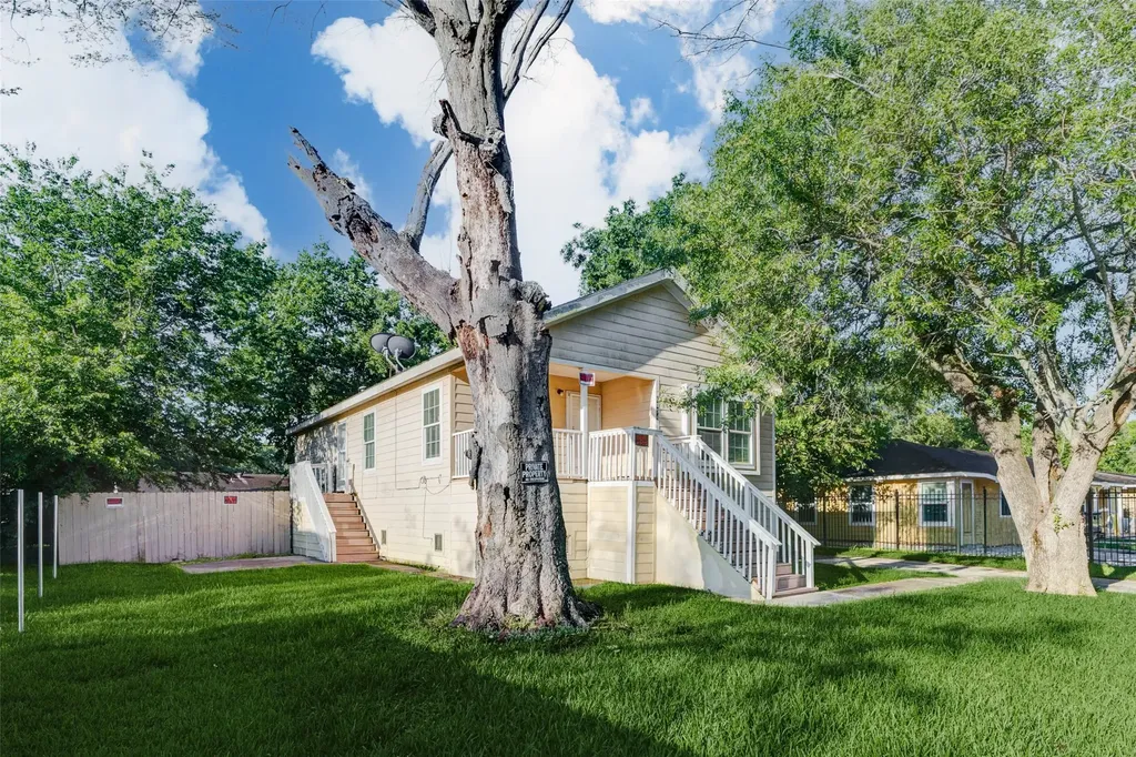 6054 Ridgeway Drive Houston TX 77033