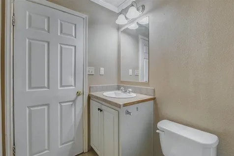 6054 Ridgeway Drive Houston TX 77033