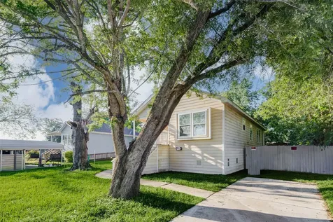 6054 Ridgeway Drive Houston TX 77033