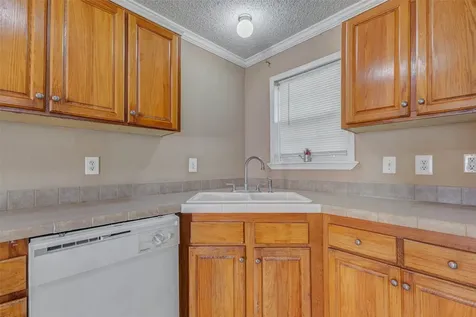 6054 Ridgeway Drive Houston TX 77033