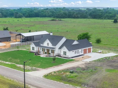 112 Court Side Drive Snook TX 77879