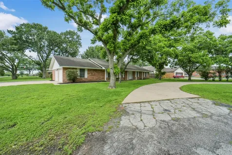 705 Darlene Lane Wallis TX 77485
