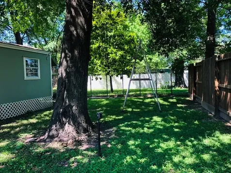734-A Mcdaniel Street Houston TX 77022