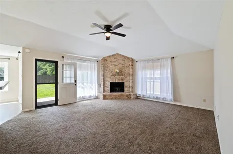 1911 Edinburg Avenue League City TX 77573