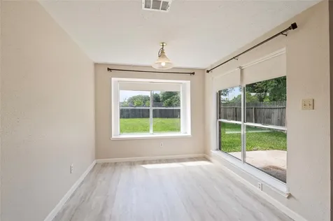 1911 Edinburg Avenue League City TX 77573