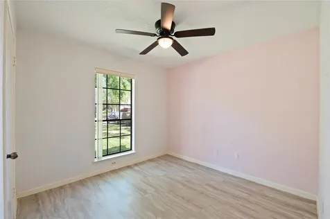 1911 Edinburg Avenue League City TX 77573