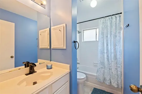 1911 Edinburg Avenue League City TX 77573