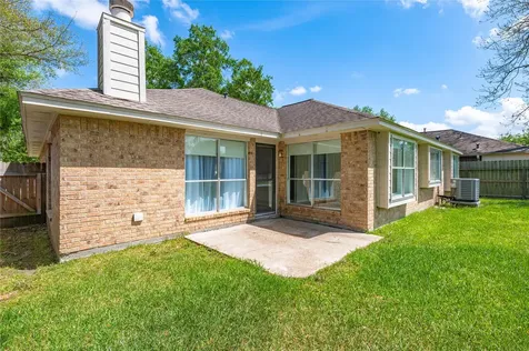 1911 Edinburg Avenue League City TX 77573