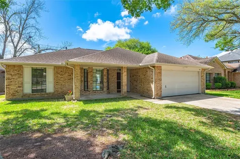 1911 Edinburg Avenue League City TX 77573