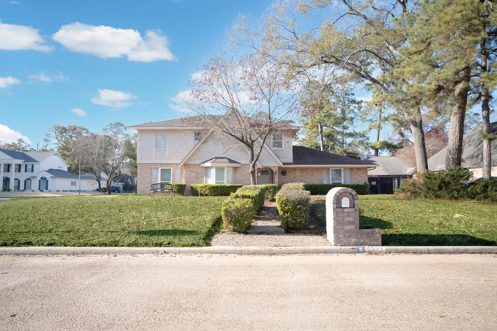 5214 Lodge Creek Drive Houston TX 77066