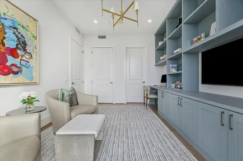 5656 San Felipe Street 1205 Houston TX 77056