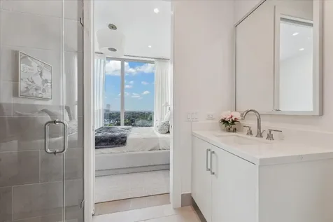 5656 San Felipe Street 1205 Houston TX 77056
