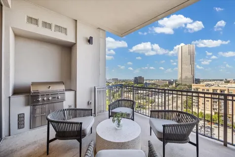 5656 San Felipe Street 1205 Houston TX 77056