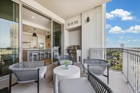 5656 San Felipe Street 1205 Houston TX 77056