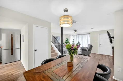 6975 Chasewood Drive Houston TX 77489