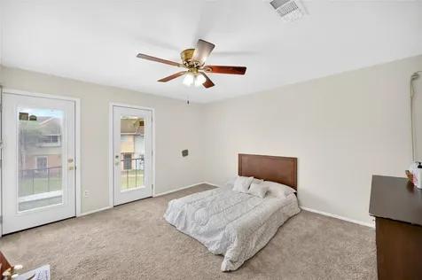 6975 Chasewood Drive Houston TX 77489