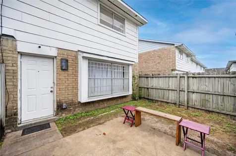 6975 Chasewood Drive Houston TX 77489