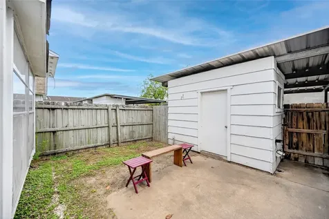 6975 Chasewood Drive Houston TX 77489