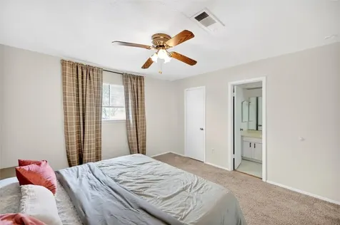 6975 Chasewood Drive Houston TX 77489