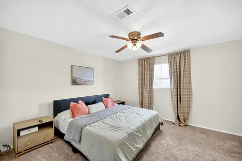 6975 Chasewood Drive Houston TX 77489