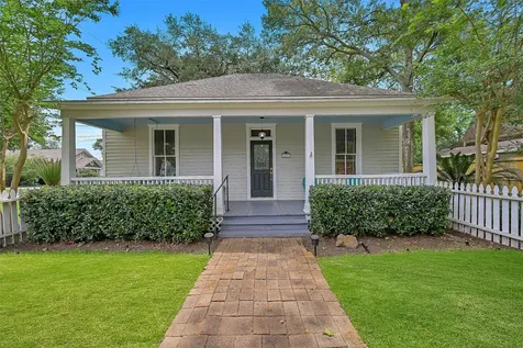 403 S Lee Street Alvin TX 77511