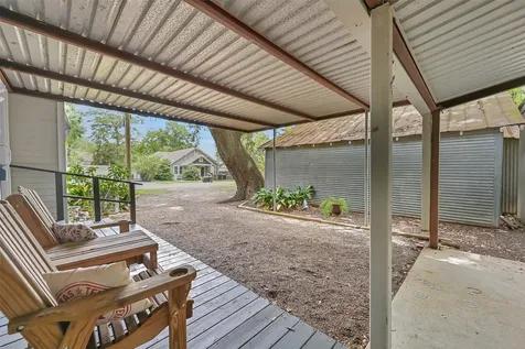 403 S Lee Street Alvin TX 77511