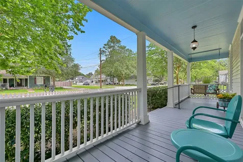 403 S Lee Street Alvin TX 77511