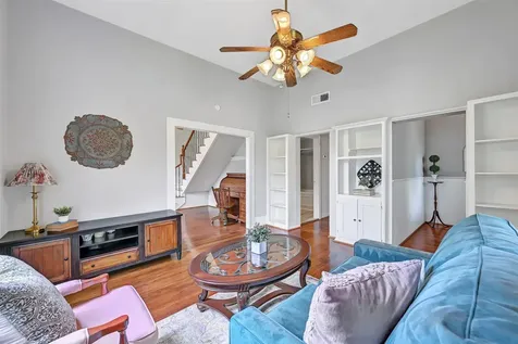403 S Lee Street Alvin TX 77511