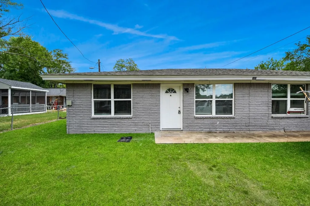 716 Hargest Street B Prairie View TX 77446