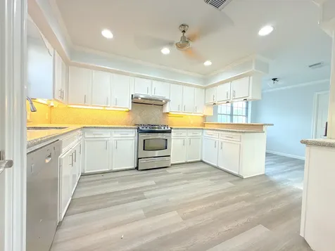 5926 Queensgate Drive Houston TX 77066