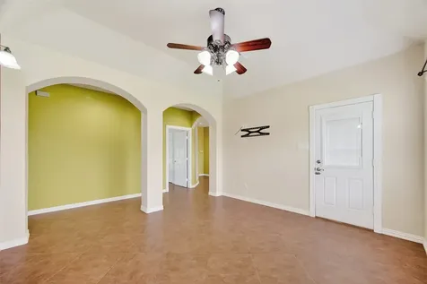 319 Pinedale Avenue Arcola TX 77583