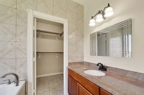 319 Pinedale Avenue Arcola TX 77583