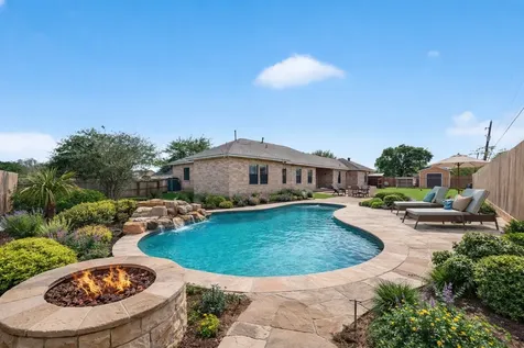 319 Pinedale Avenue Arcola TX 77583