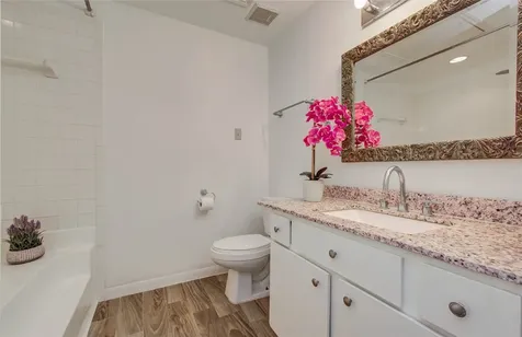 2023 Gentryside Drive 109 Houston TX 77077
