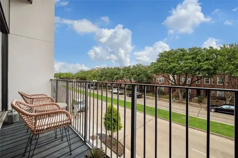 711 Memorial Heights Drive Houston TX 77007
