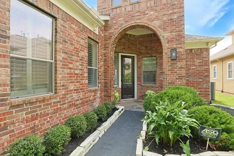935 Poydras Street Sugar Land TX 77498