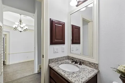 935 Poydras Street Sugar Land TX 77498