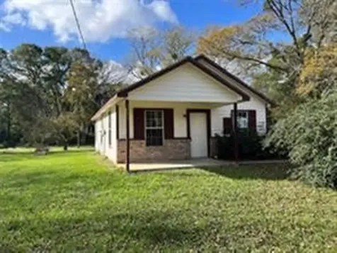 1131 W Front Street Sealy TX 77474