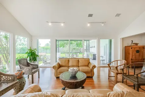 10303 Lynbrook Hollow Street Houston TX 77042