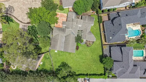 10303 Lynbrook Hollow Street Houston TX 77042