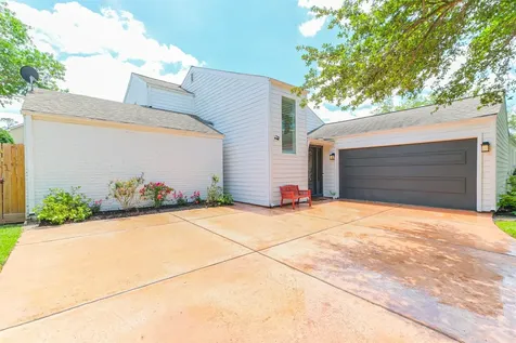 10303 Lynbrook Hollow Street Houston TX 77042