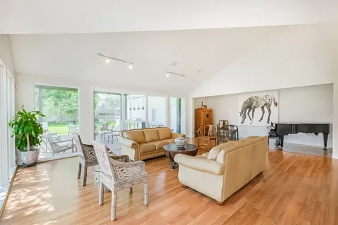 10303 Lynbrook Hollow Street Houston TX 77042