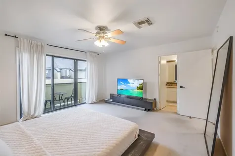 1112 Bering Drive 64 Houston TX 77057