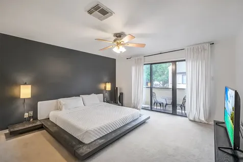 1112 Bering Drive 64 Houston TX 77057